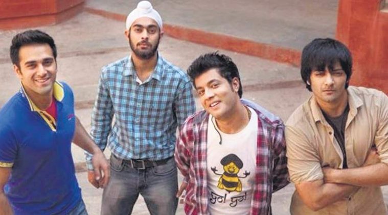 Featured image of post Fukrey Returns Full Movie Download : Fukrey returns picks up a year later from where it ended.