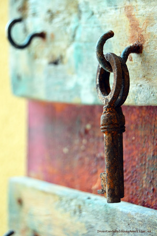 efecto envejecido en metales y madera