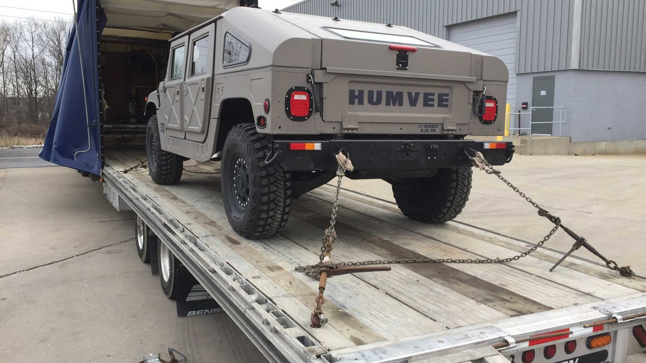 Hummer H1 Humvee C Serisi Olarak Geri Donuyor Sekiz Silindir