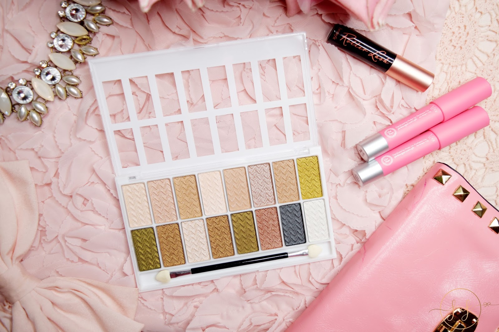 LA Colors 16 Color Eyeshadow Palette in Sweet Review & Swatches