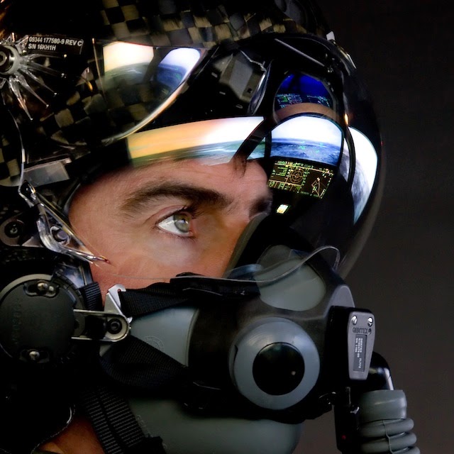 USAF+seeks+new+helmet-mounted+display+for+unnamed+aircraft.jpg