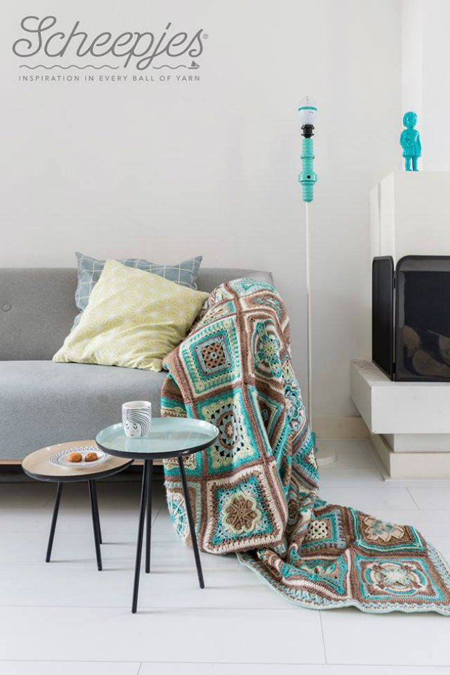 Nuts about squares, crochet blankets Happy in Red