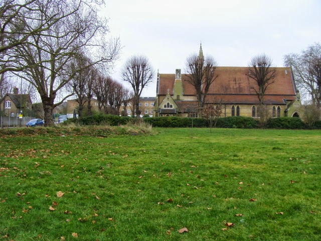 Tired of London, Tired of Life: Wander on Putney Lower Common