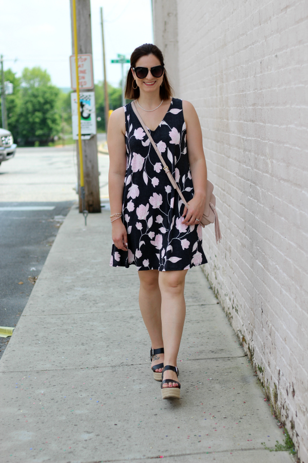floral dress, bohoblu, spring style, mom style, style on a budget, how to style a floral dress