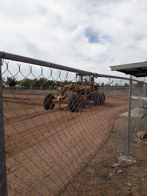 Inician los trabajos de rehabilitación de campos de béisbol infantil y sóftbol en la unidad deportiva de Huatabampo