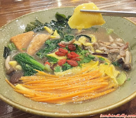 Simple Life Healthy Vegetarian, Simple Life, Healthy Vegetarian, Organic Mee Hoon Kueh with Organic Black Bean Soup
