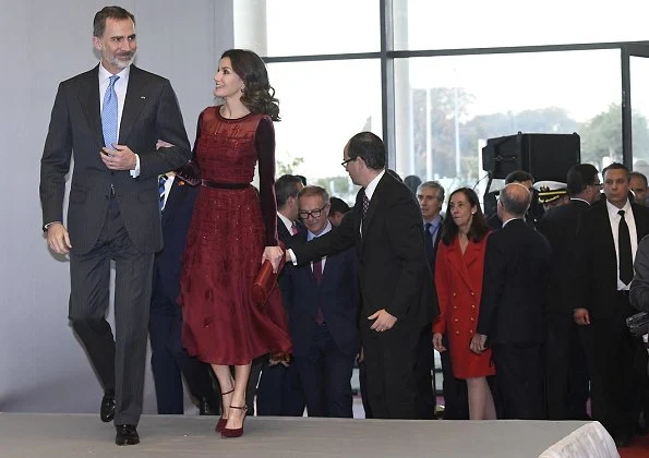 Queen Letizia wore Carolina Herrera burgundy embroidered silk organza midi dress, FW collection, Lodi pumps, Reliquiae clutch