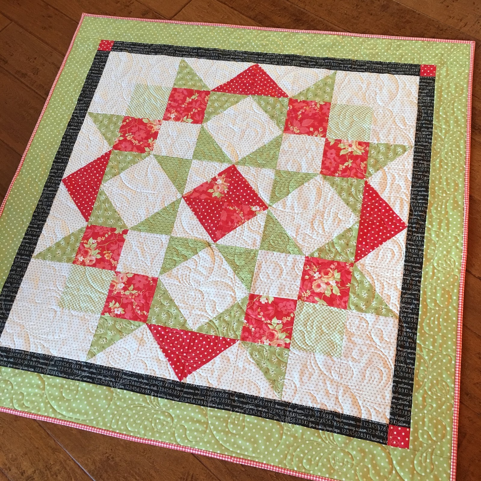 carried-away-quilting-moda-love-quilt-for-christmas