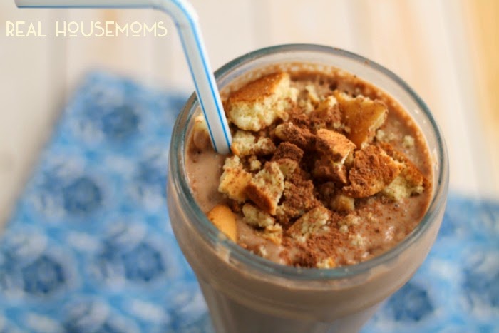 This creamy, low fat Skinny Tiramisu Smoothie is a guilt free way to satisfy your craving for a classic Italian dessert.