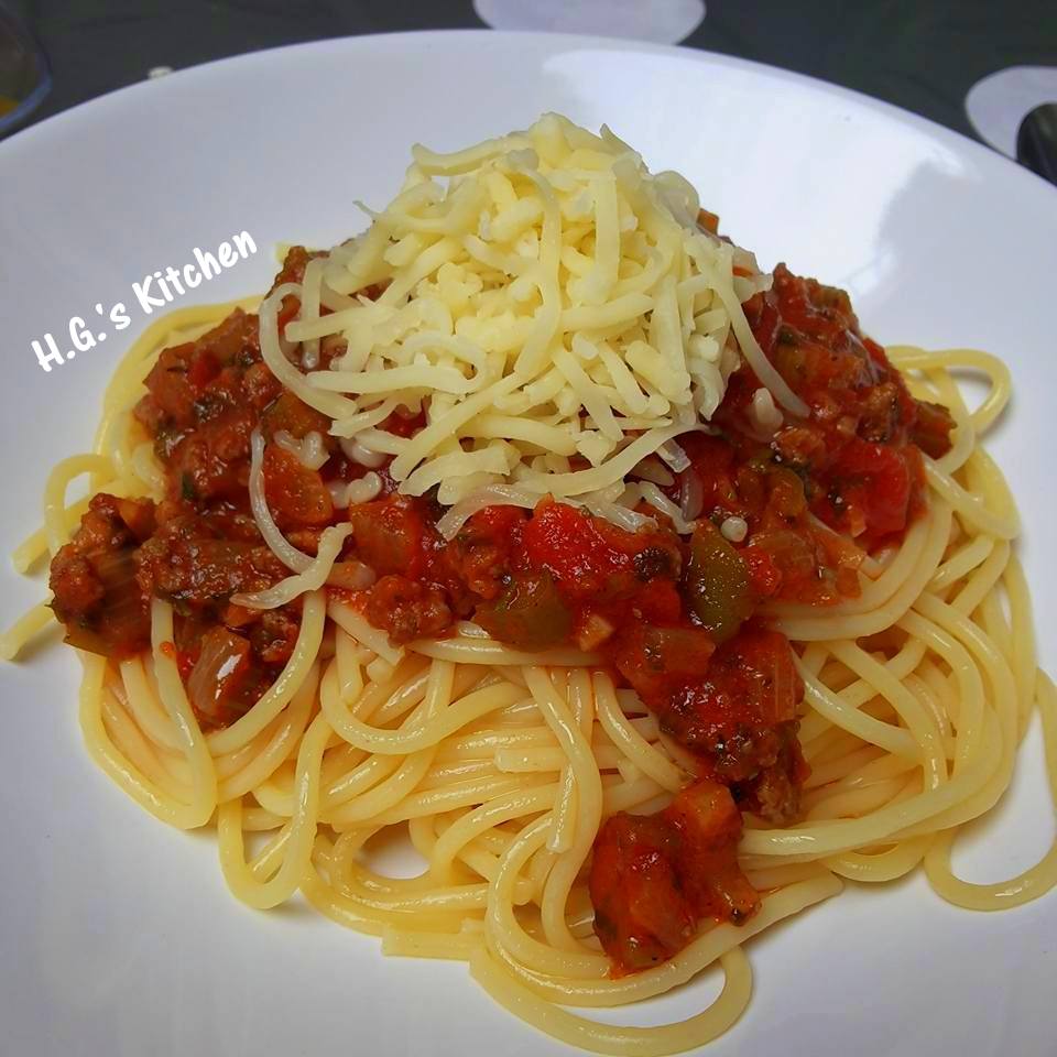 Sığır bolonez soslu spagetti tarifi Sığır bolonez soslu spagetti tarifi