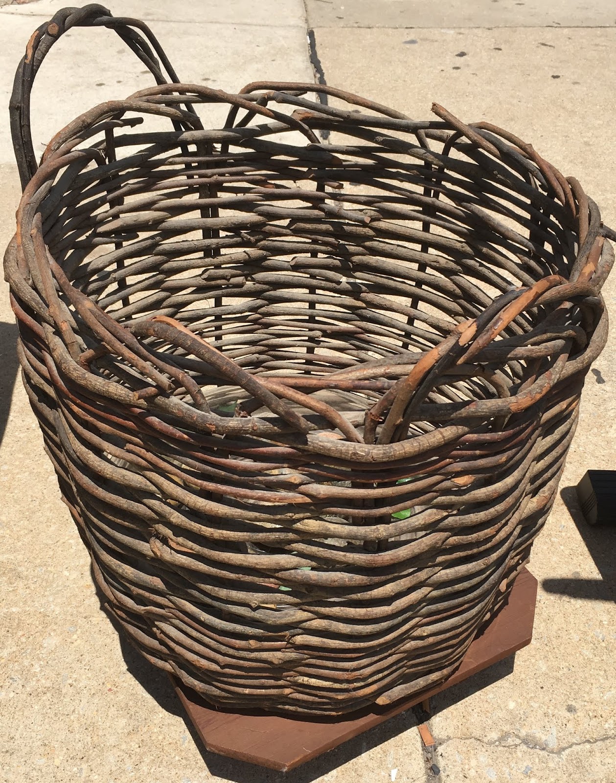 Uhuru Furniture & Collectibles Wicker Basket on Wheels 25 SOLD