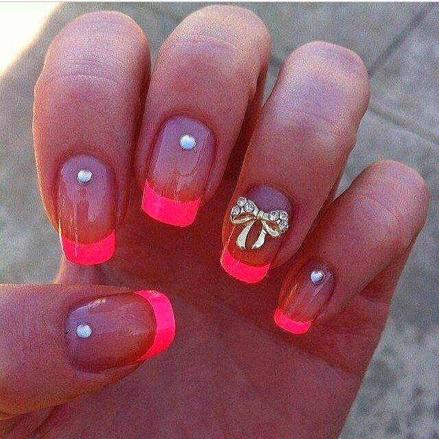 GLORIOUS NAILS DECORATION