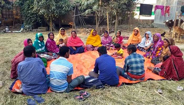 Dewanganj "Dinghara West Para" Man Care "team session দেওয়ানগঞ্জের ডাংধরা পশ্চিম পাড়া ম্যানকেয়ার দলের সেশন