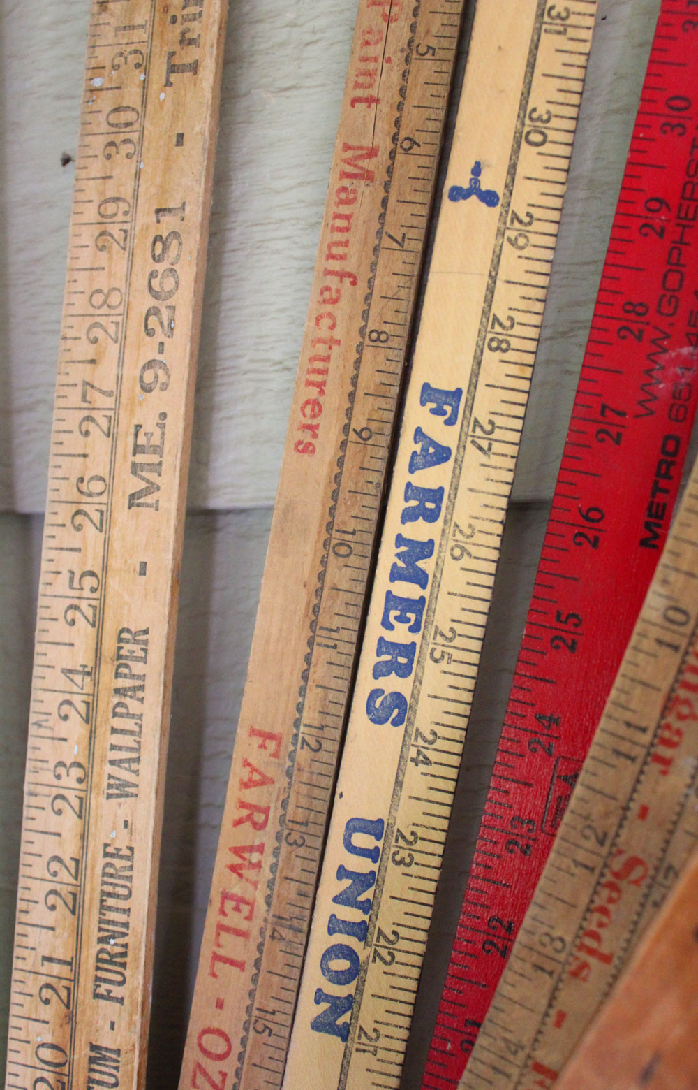 Vintage Yardsticks... Itsy Bits and Pieces