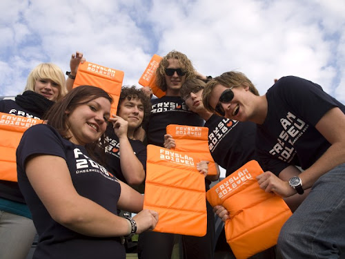 V.l.n.r.: Emma, Charley, Kaj, Jeroen, Wesley en Sjoerd, derdejaars studenten van de NHL te Leeuwarden.