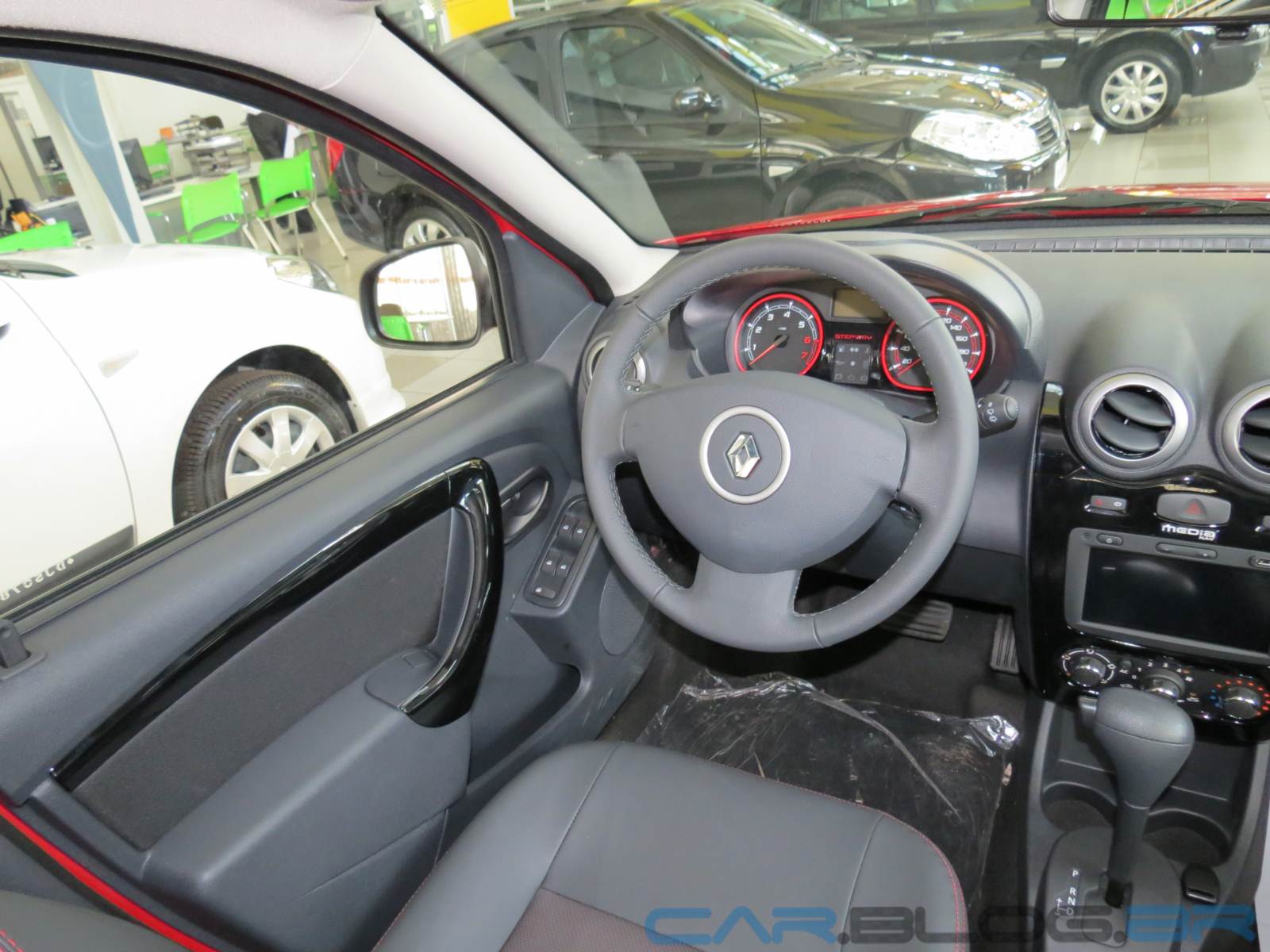 Renault Sandero Stepway 2013 Automático fotos e preço