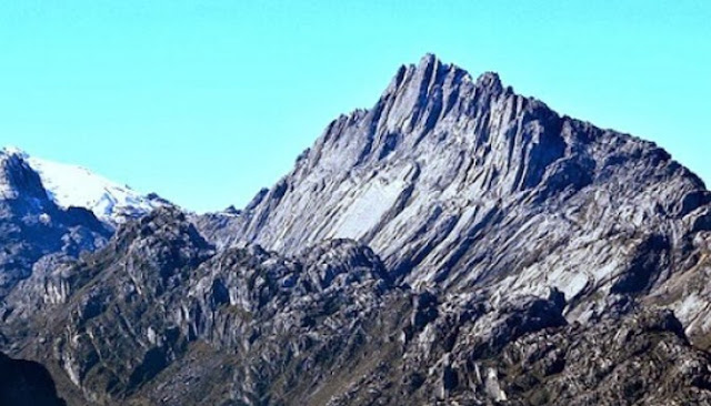 Inilah Enam Gunung Yang Memiliki Puncak Paling Tinggi Di Indonesia Inilah Enam Gunung Yang Memiliki Puncak Paling Tinggi Di Indonesia