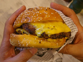 Three One 2 One, Richmond, ghetto burger