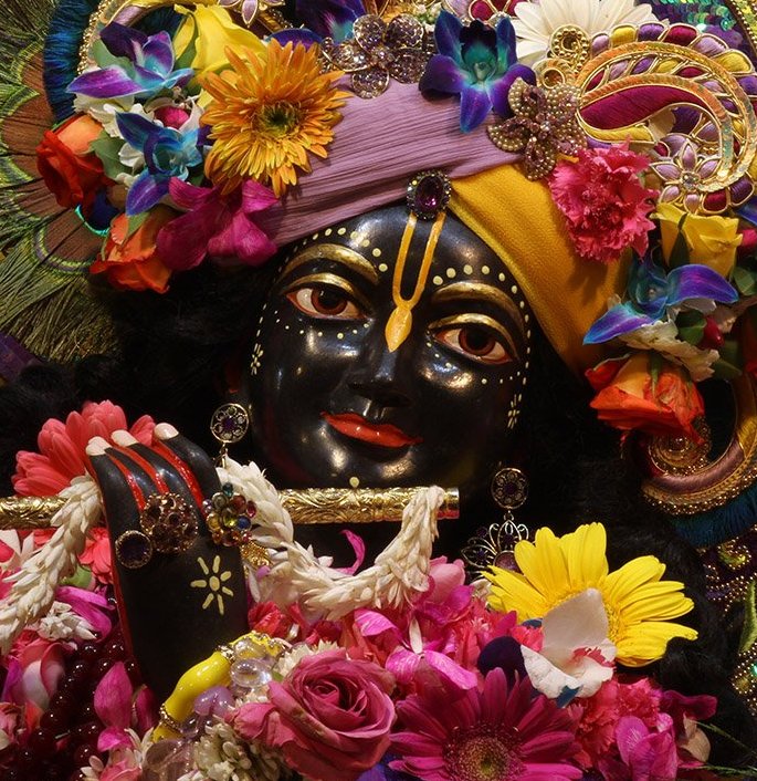 ISKCON VRINDAVAN Krishna Balaram Temple Daily Darshan Timings & Contact