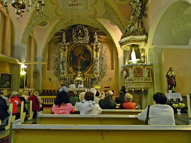 wnętrze kościoła Bytom Odrzański, kościoły polskie, ołtarz, świątynia