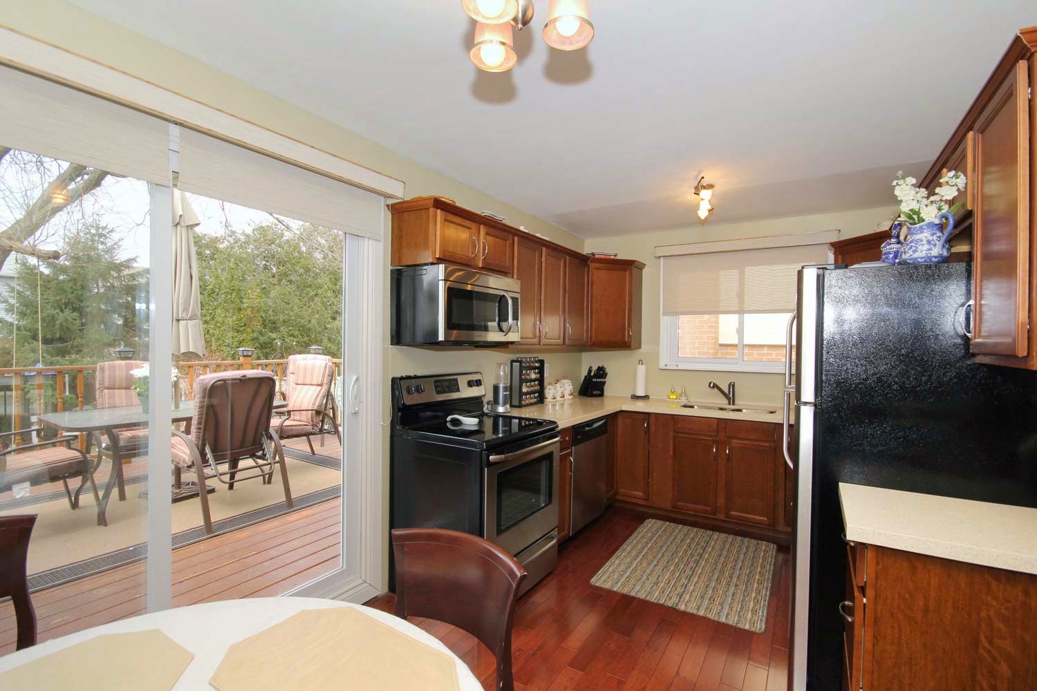 Michelle Makos, Broker Owner Royal Heritage Realty Pickering, Ajax