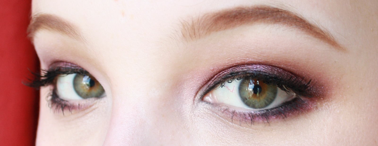 Here, we're sharing the best makeup for hazel eyes. 