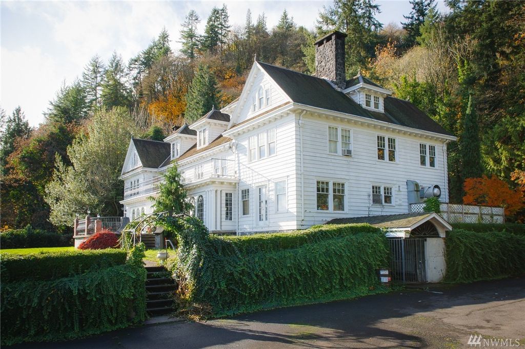 Sweet House Dreams 1927 Rutherglen Mansion Bed and Breakfast in