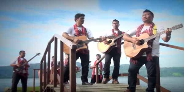Lirik Lagu Bulan I Do Gabe Saksi Dan Artinya