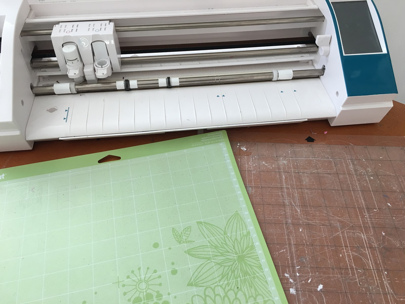 favor Analytisk Indlejre Hack for Using a Cricut Mat with Silhouette CAMEO - Silhouette School