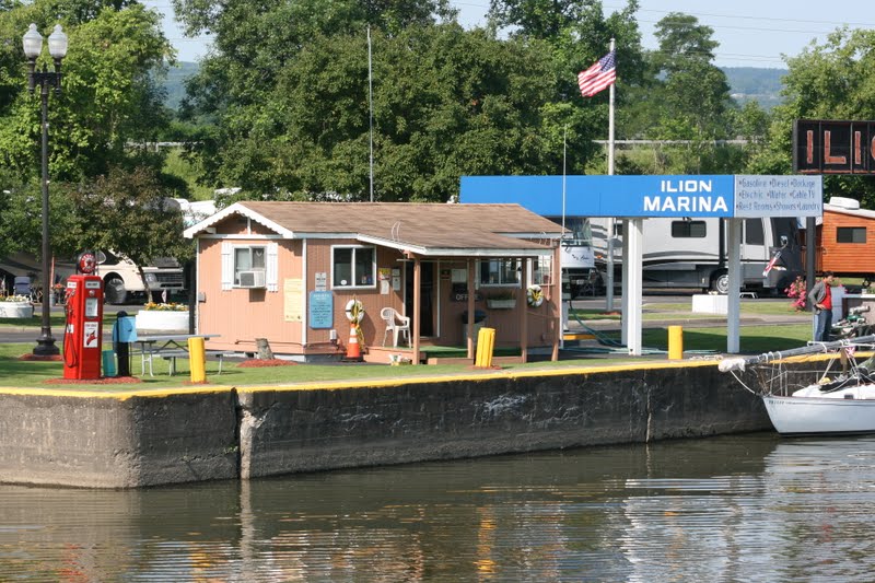 Crawdad on the Loop Erie Canal, Sylvan Beach, NY. On to Lake Oneida!