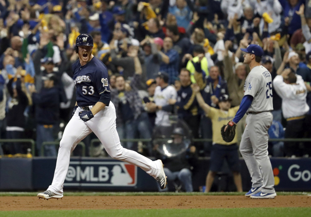 Woodruff pega jonrón y Cerveceros ganan Juego 1 a Dodgers Woodruff pega jonrón y Cerveceros ganan Juego 1 a Dodgers
