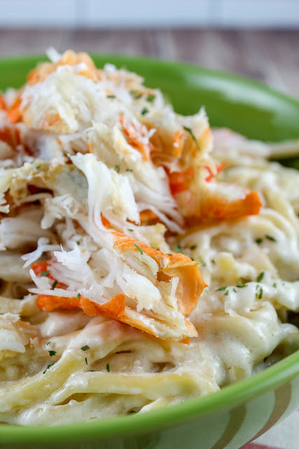Recipe: Copycat Red Lobster Crab Alfredo | The Food Hussy!