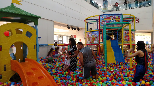 Piscina de Bolinha Piscina de Bolinha