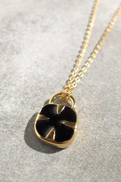 Collier Médecine Douce bijoux Oscar noir