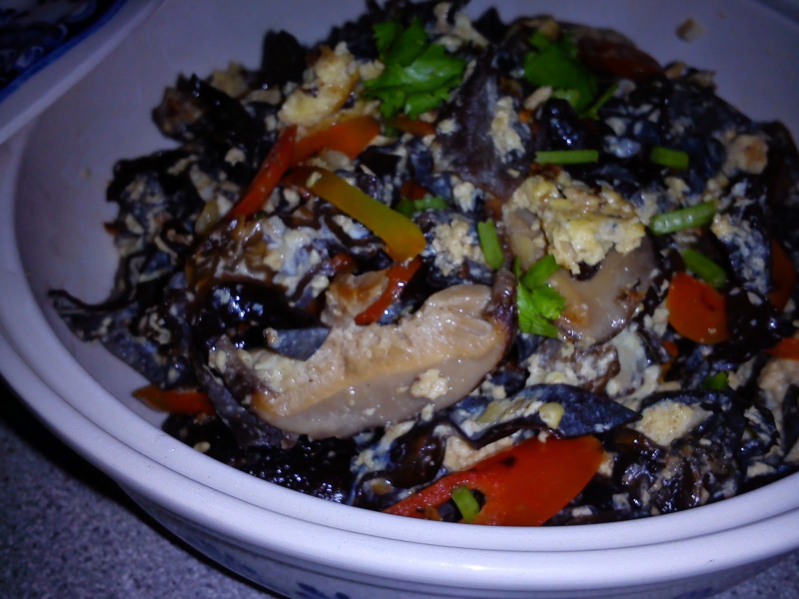 Cooking Pleasure Stir Fry Cloud Ear Fungus with Egg