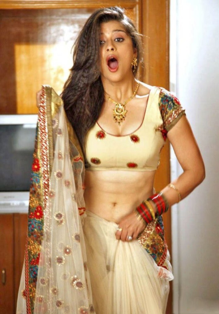 babe-body-erotic-saree-navel-pictures-heels-pantyhose-mini