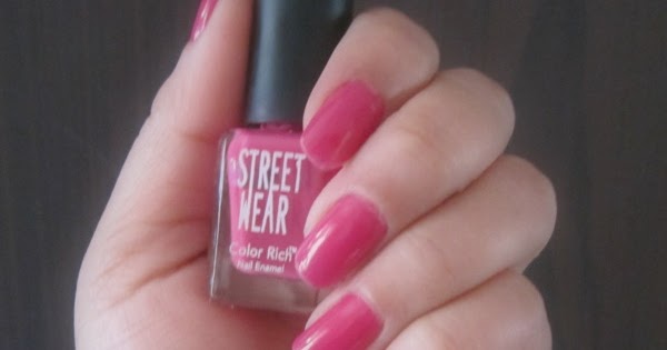 Buy REVLON Street Wear Nail Enamel - 8 ml | Shoppers Stop