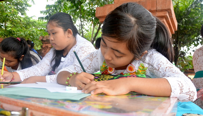 Pelajar Denpasar Antusias Ikuti Festival Nyastra Bali