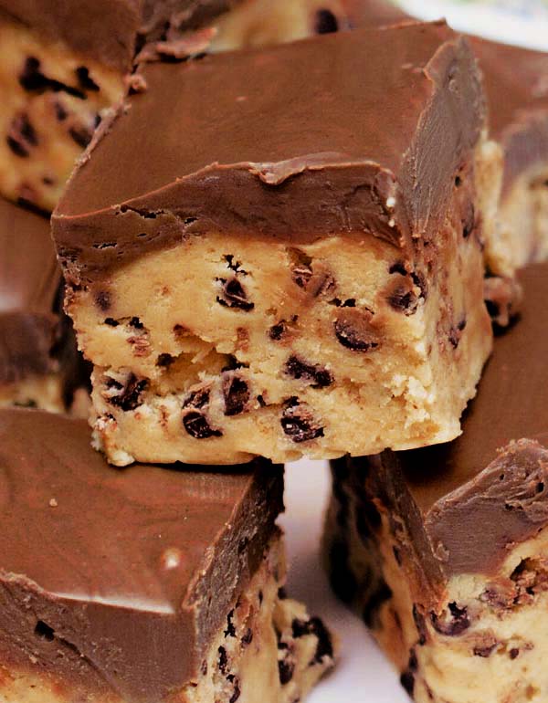 Delicious No Bake Chocolate Chip Cookie Dough Bars Topped Off with...