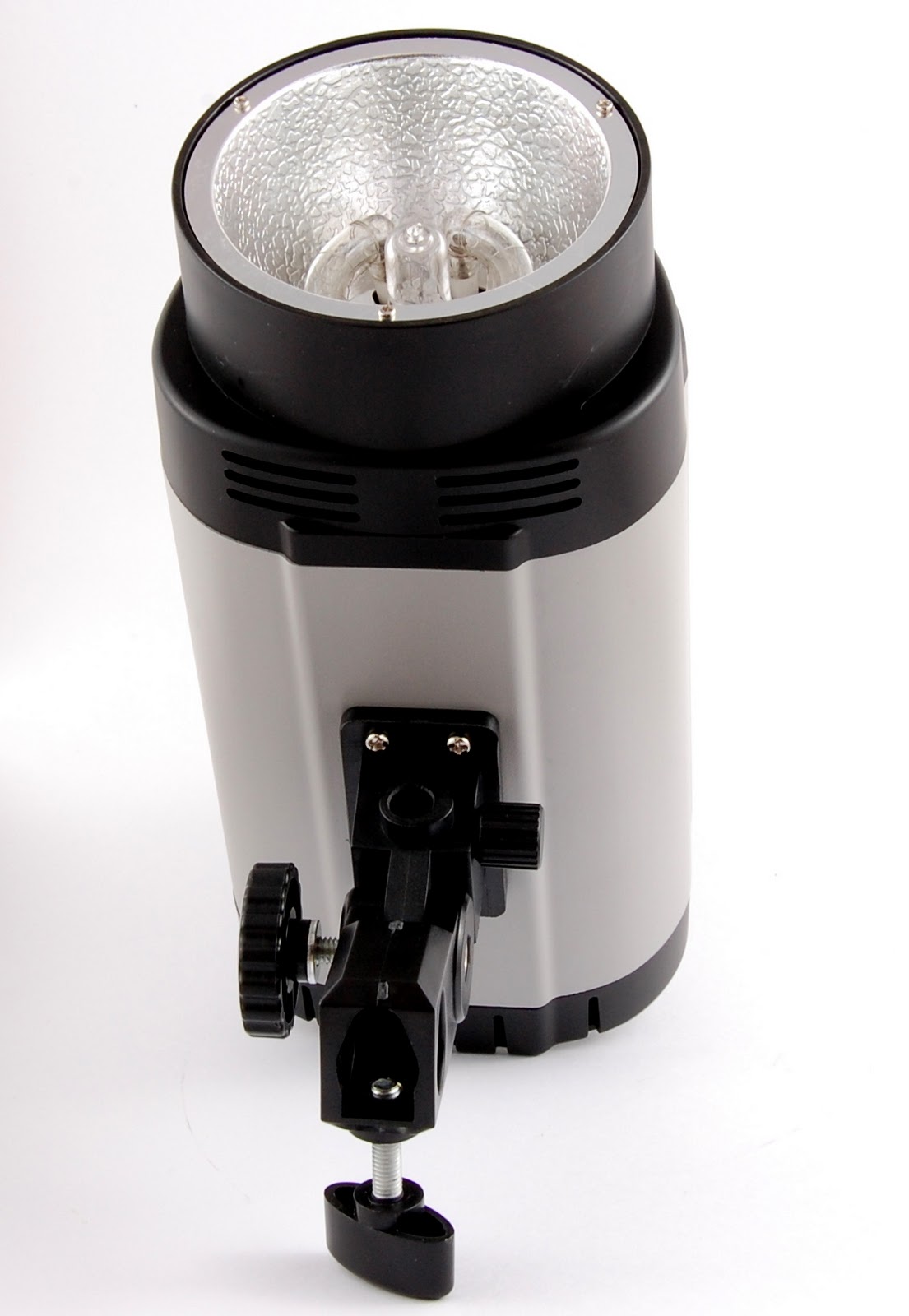 The Neewer 300DI Strobe Light: Neewer 300DI Strobe Pictures