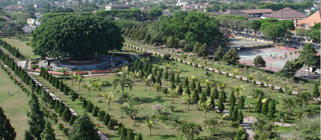 alun alun lumajang foto alun alun lumajang jawa timur