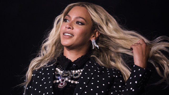 Daftar 10 Penyanyi Wanita Barat Terbaik Sepanjang Masa - MusikPopuler.com