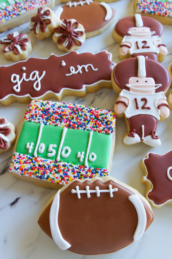 how to make football stadium decorated cookies ... such a cute addition to a football cookie platter! | bakeat350.net