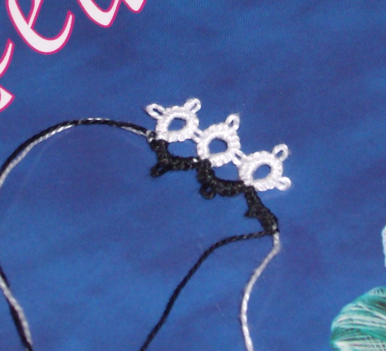 Ravings of a Mad Crafter Tatting with shuttles