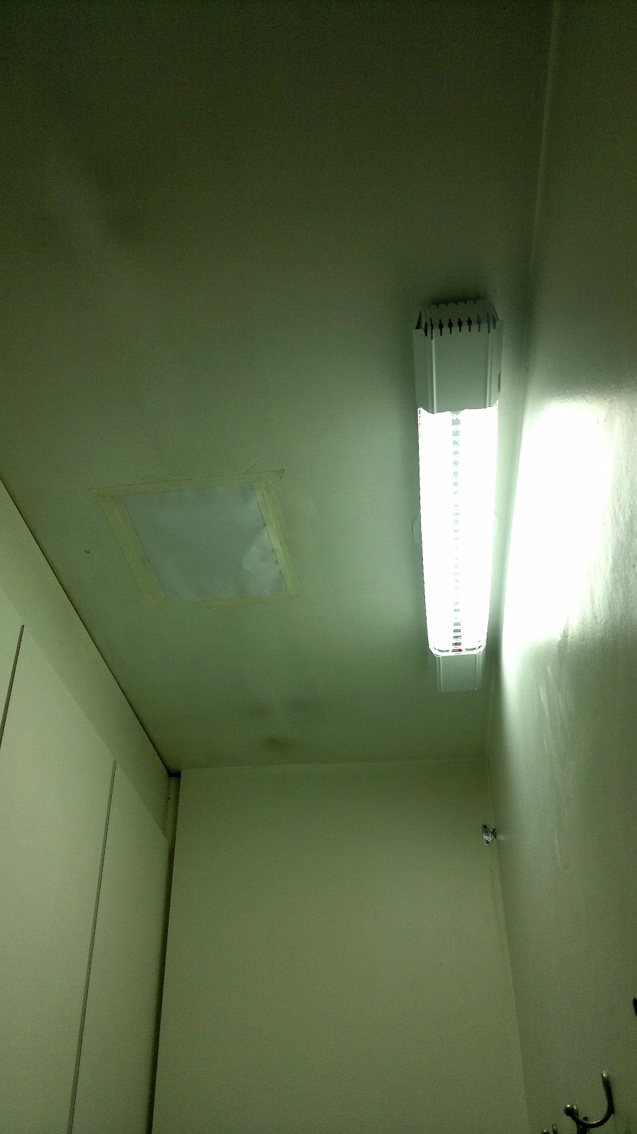 Dicas do Gilson Eletricista Como instalar uma luminária fluorescente de sobrepor em teto de