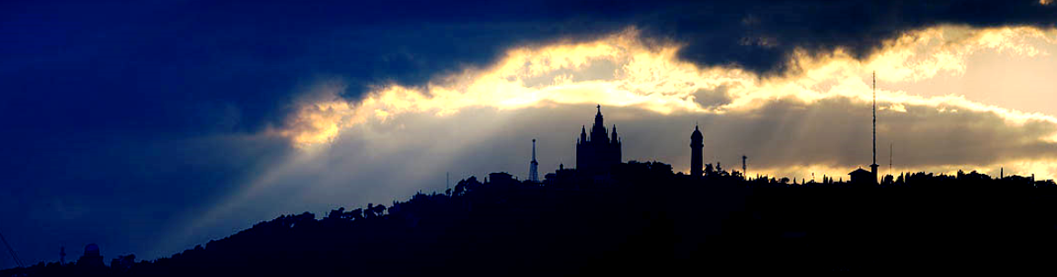 . . . PROTEGIDA POR LA MONTAÑA DEL TIBIDABO