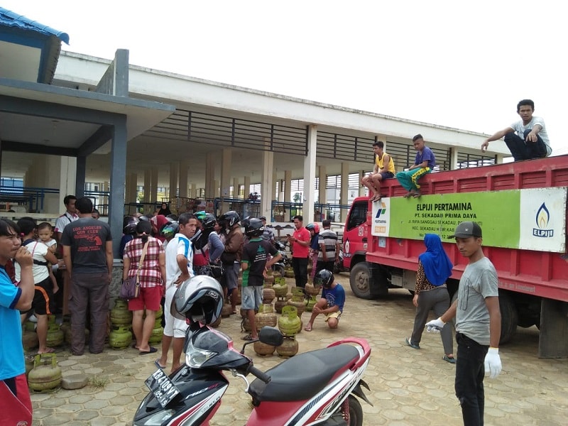 Jelang Ramadhan Pemkab Sekadau Gelar Operasi Pasar Elpiji 3kg Jelang Ramadhan Pemkab Sekadau Gelar Operasi Pasar Elpiji 3kg