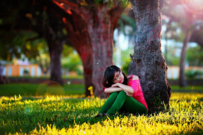 Jab mohabbat aur nafrat ek hi insaan se ho jaye Hindi Shayari Video share To Facebook Jab mohabbat aur nafrat ek hi insaan se ho jaye