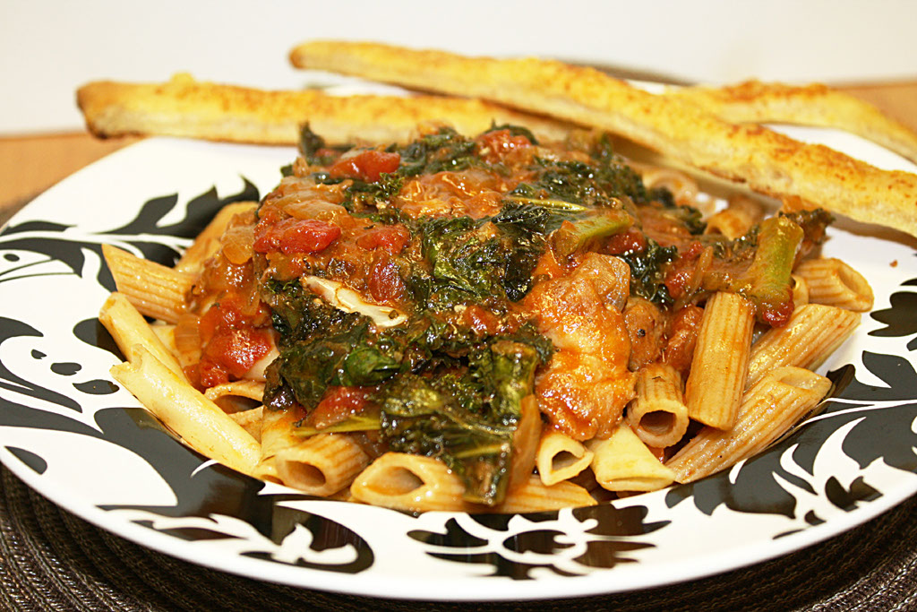 FoodVangelist Chicken Thigh, Kale, and Marinara topped Whole Wheat Pasta