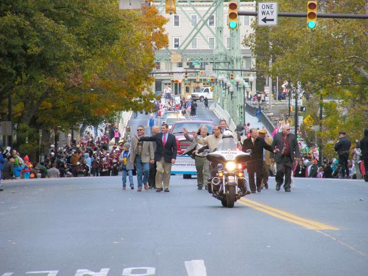 The Easton Eccentric Great PhillipsburgEaston Parade Draws Crowd of